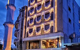 Hotel 88 Alun Alun Bandung By Wh